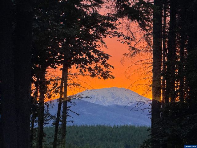 62710 Wagon Wheel Dr, St Helens, OR 97051
