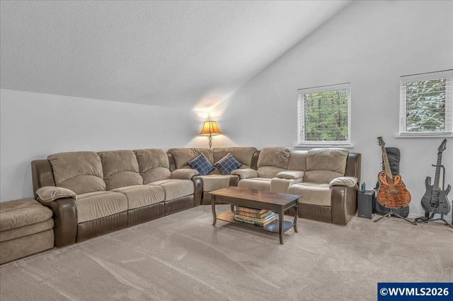 62710 Wagon Wheel Dr, St Helens, OR 97051