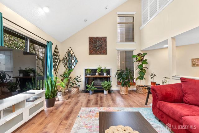 272 Westgate Drive, Edison, NJ 08820