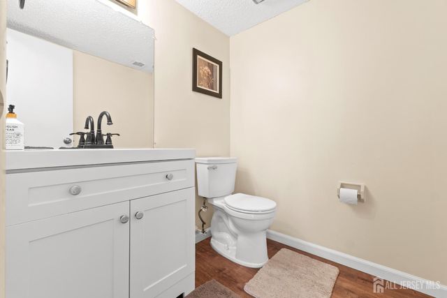 272 Westgate Drive, Edison, NJ 08820