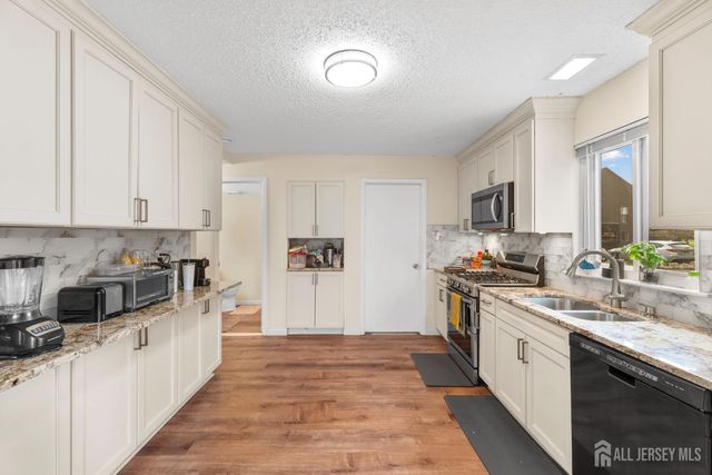 272 Westgate Drive, Edison, NJ 08820