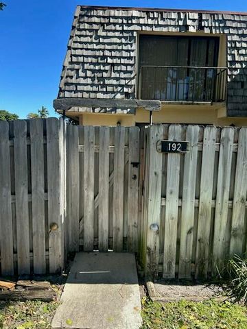 192 Lake Arbor Drive 192, Palm Springs, FL 33461