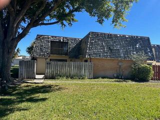 192 Lake Arbor Drive 192, Palm Springs, FL 33461