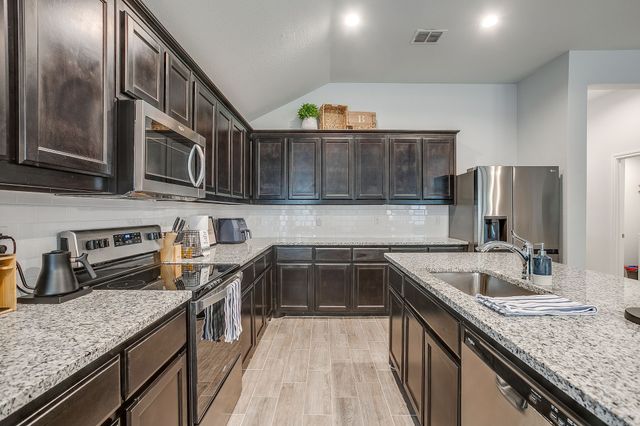 9912 Mescalbean Boulevard, Fort Worth, TX 76036