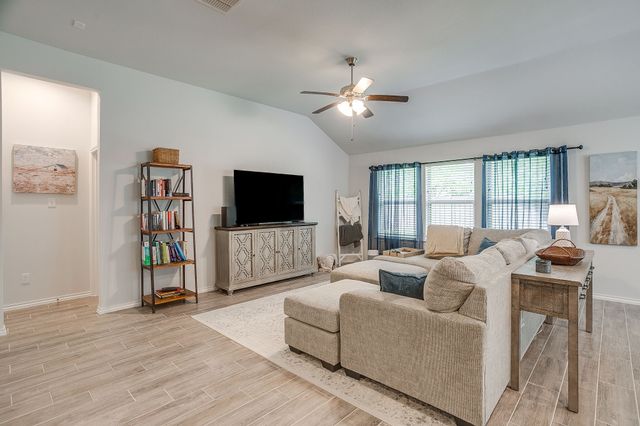 9912 Mescalbean Boulevard, Fort Worth, TX 76036