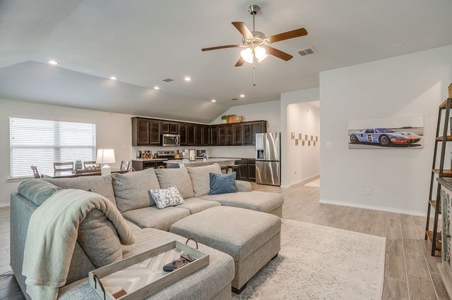 9912 Mescalbean Boulevard, Fort Worth, TX 76036