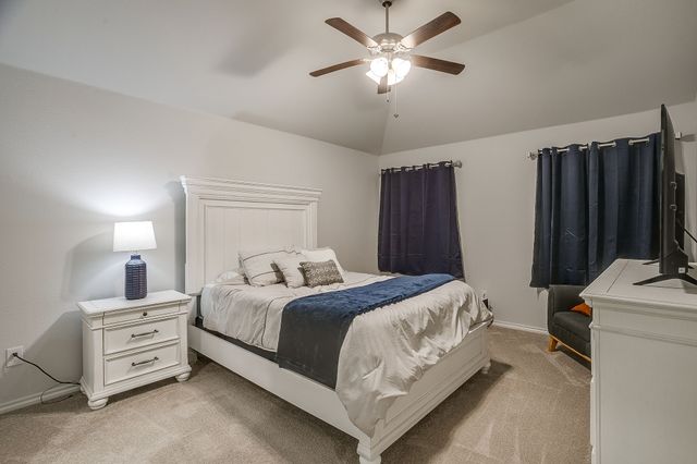 9912 Mescalbean Boulevard, Fort Worth, TX 76036