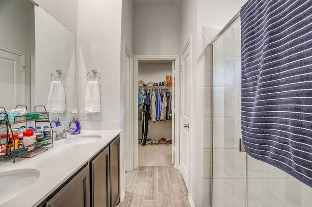 9912 Mescalbean Boulevard, Fort Worth, TX 76036