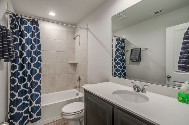 9912 Mescalbean Boulevard, Fort Worth, TX 76036