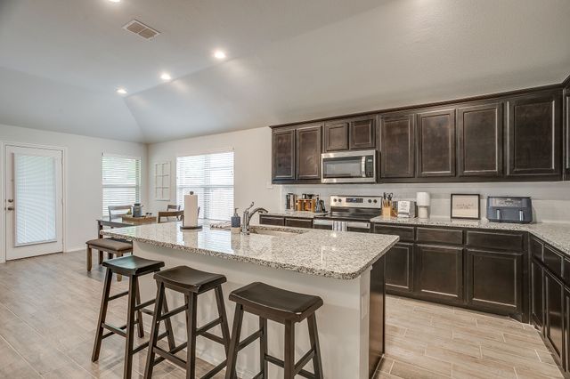 9912 Mescalbean Boulevard, Fort Worth, TX 76036