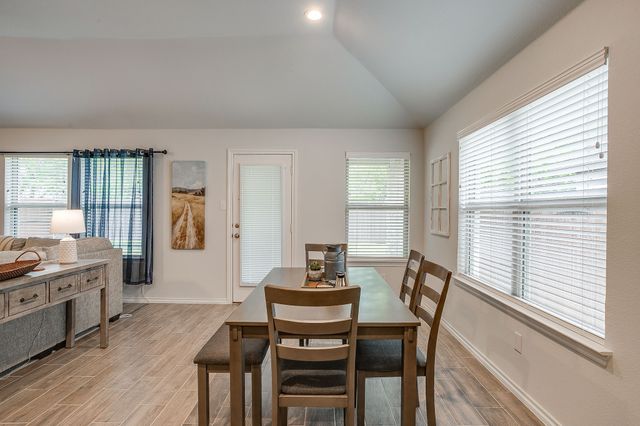 9912 Mescalbean Boulevard, Fort Worth, TX 76036