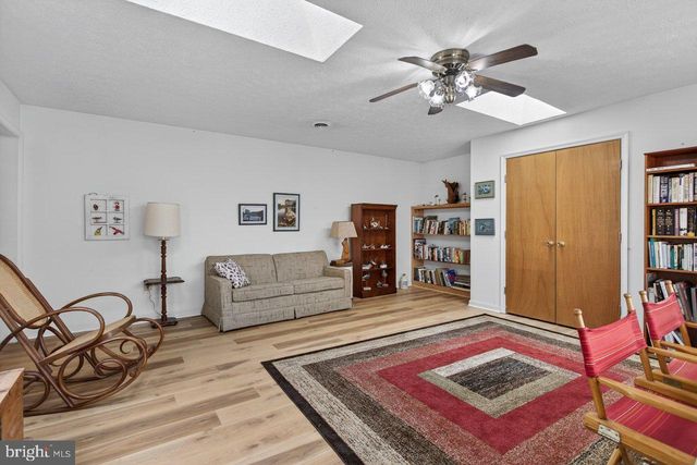 191 HIDEAWAY FARMS RD, Edinburg, VA 22824