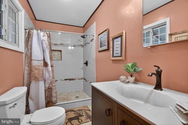 191 HIDEAWAY FARMS RD, Edinburg, VA 22824