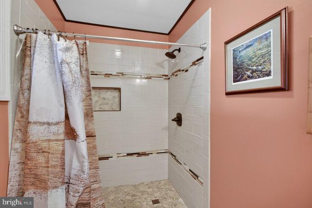 191 HIDEAWAY FARMS RD, Edinburg, VA 22824