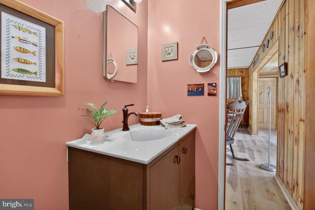 191 HIDEAWAY FARMS RD, Edinburg, VA 22824