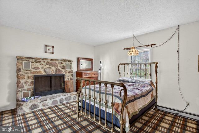 191 HIDEAWAY FARMS RD, Edinburg, VA 22824