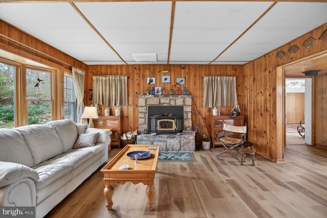 191 HIDEAWAY FARMS RD, Edinburg, VA 22824