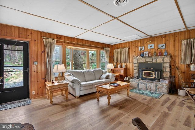 191 HIDEAWAY FARMS RD, Edinburg, VA 22824