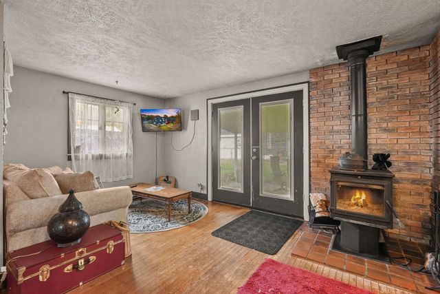 617 E Division Street, Cadillac, MI 49601