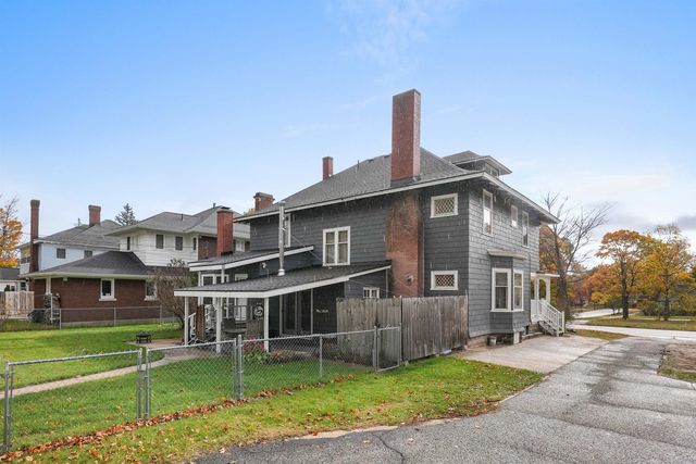 617 E Division Street, Cadillac, MI 49601