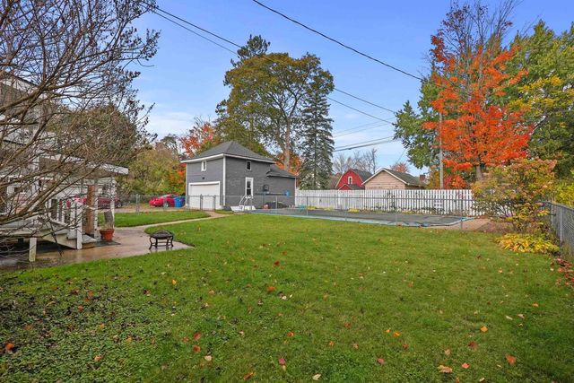 617 E Division Street, Cadillac, MI 49601