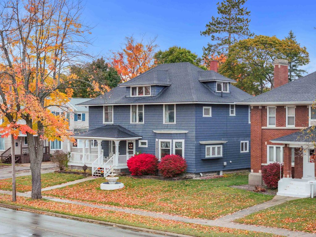 617 E Division Street, Cadillac, MI 49601