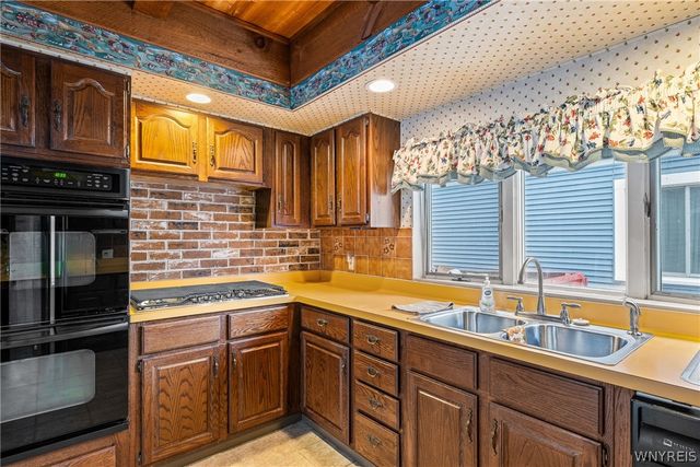 16 Grant Street, Lancaster, NY 14043