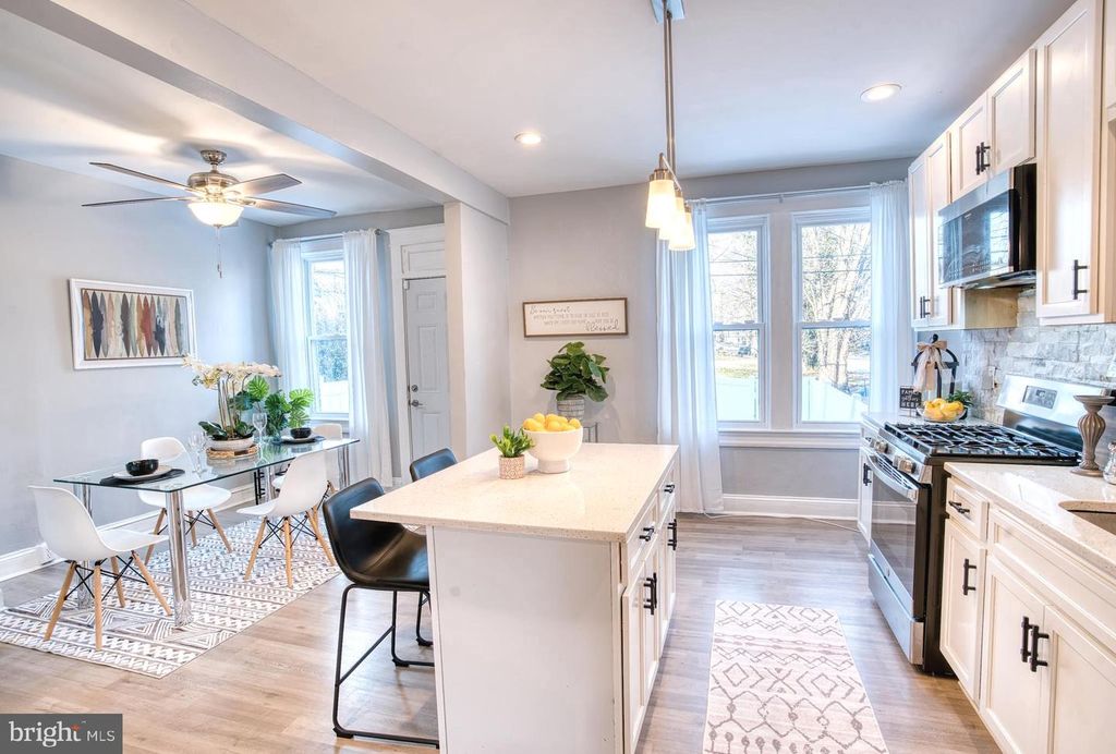 Image 12 of property listing at 3404 W FRANKLIN ST, Baltimore, MD 21229