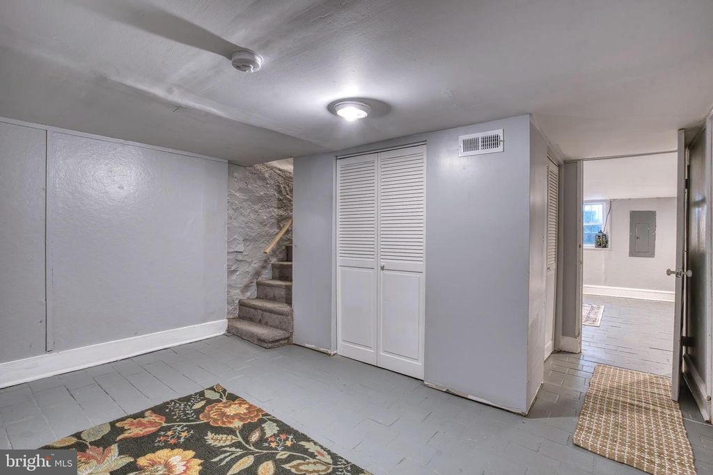 Image 21 of property listing at 3404 W FRANKLIN ST, Baltimore, MD 21229
