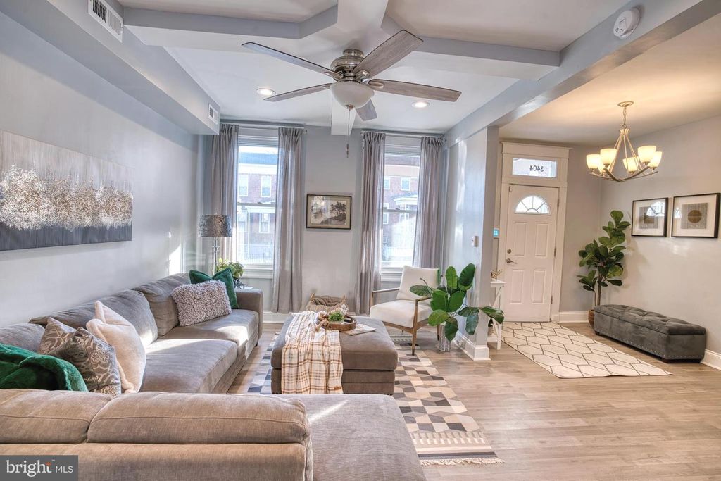 Image 6 of property listing at 3404 W FRANKLIN ST, Baltimore, MD 21229