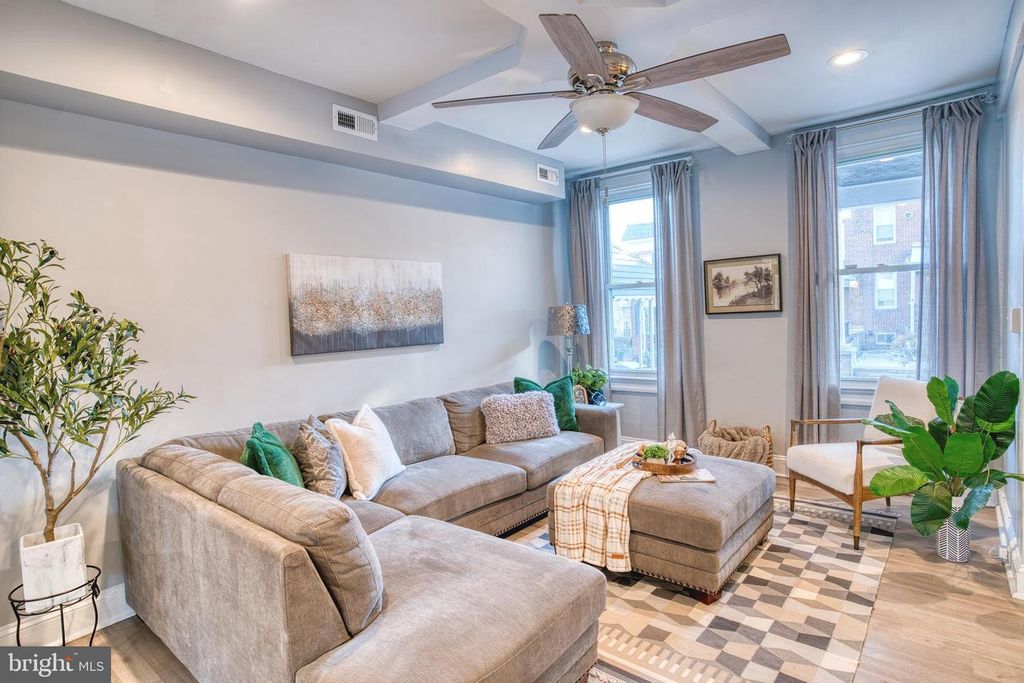 Image 7 of property listing at 3404 W FRANKLIN ST, Baltimore, MD 21229
