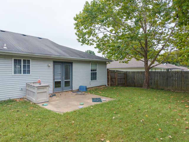 2109 OSAGE DR, Columbia, MO 65202