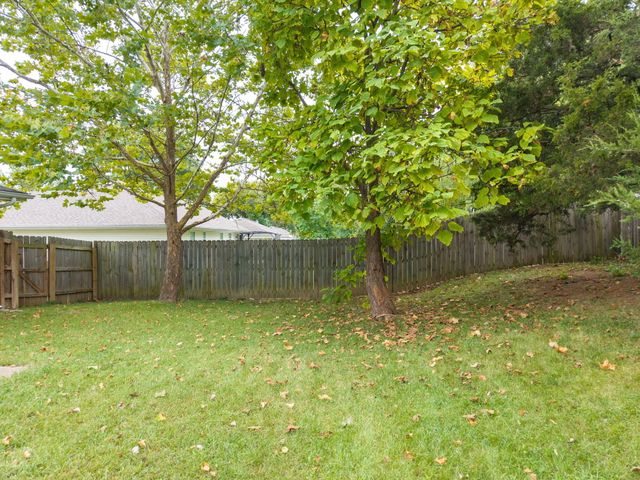 2109 OSAGE DR, Columbia, MO 65202