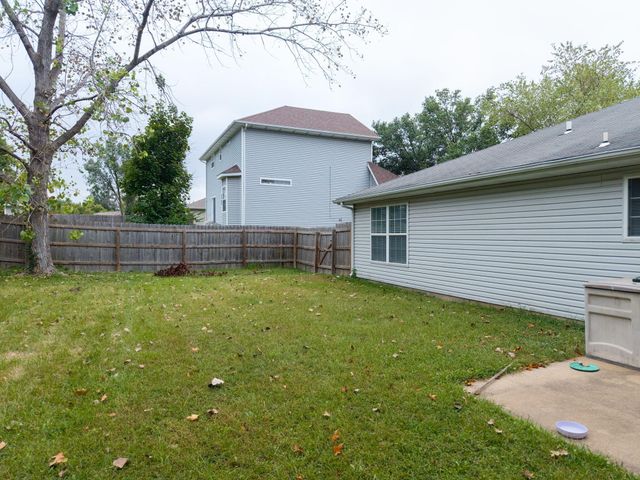 2109 OSAGE DR, Columbia, MO 65202