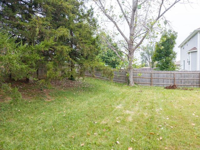 2109 OSAGE DR, Columbia, MO 65202