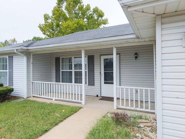 2109 OSAGE DR, Columbia, MO 65202