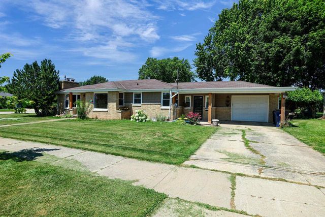 428 8TH STREET, Menasha, WI 54952