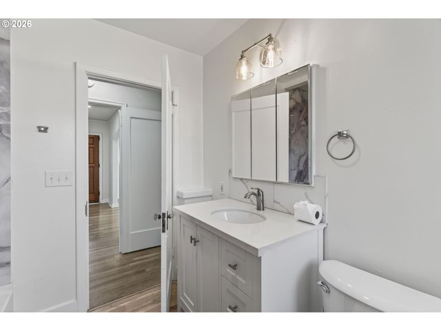 6907 N MARYLAND Ave, Portland, OR 97217