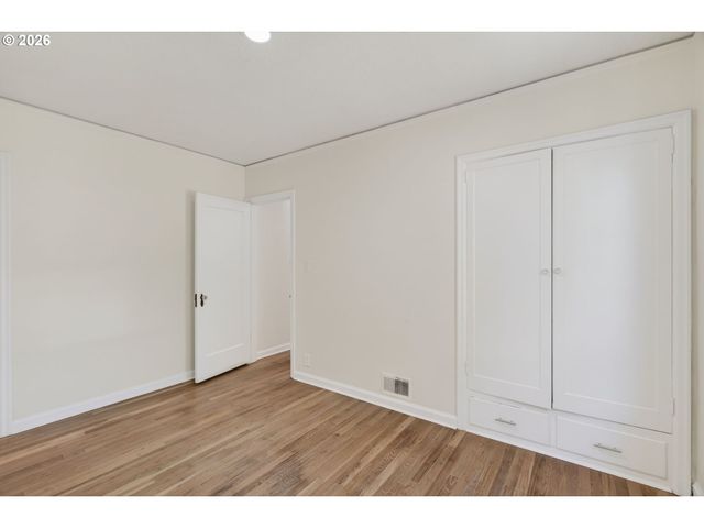 6907 N MARYLAND Ave, Portland, OR 97217