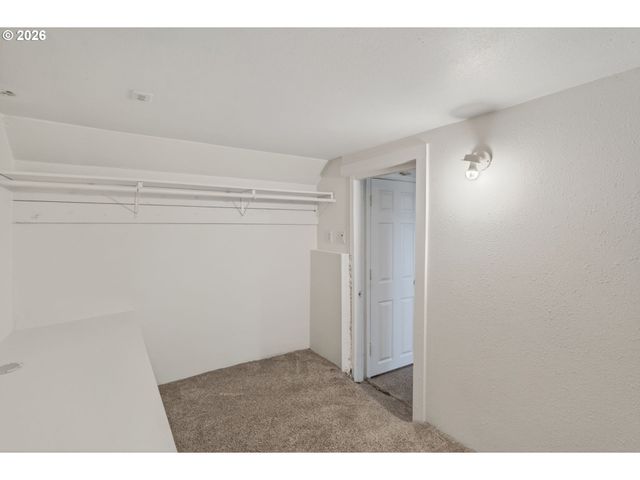 6907 N MARYLAND Ave, Portland, OR 97217