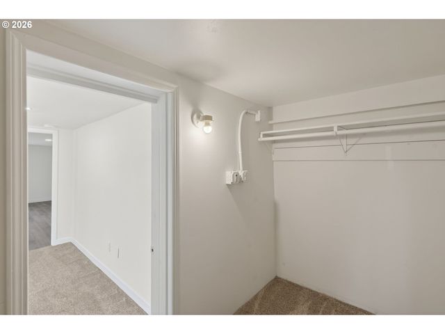 6907 N MARYLAND Ave, Portland, OR 97217