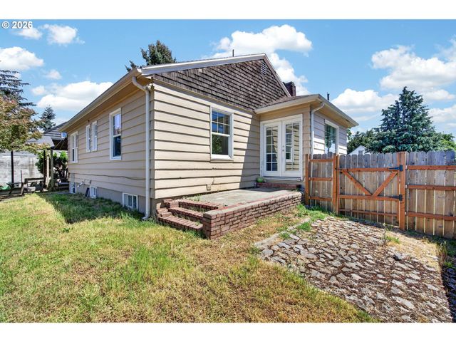 6907 N MARYLAND Ave, Portland, OR 97217