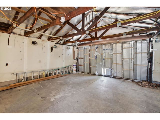 6907 N MARYLAND Ave, Portland, OR 97217