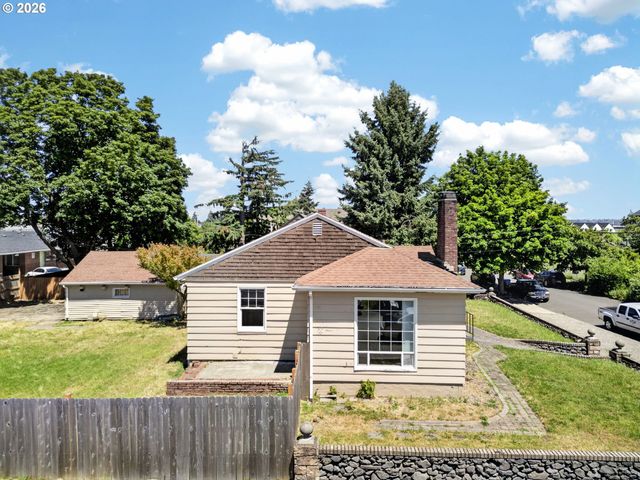 6907 N MARYLAND Ave, Portland, OR 97217