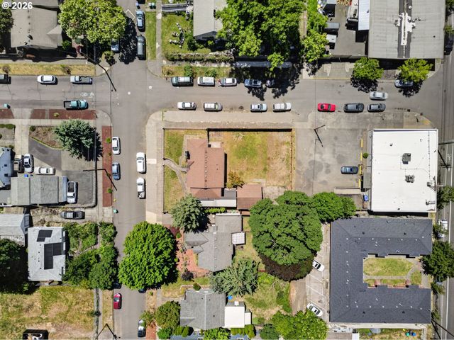 6907 N MARYLAND Ave, Portland, OR 97217