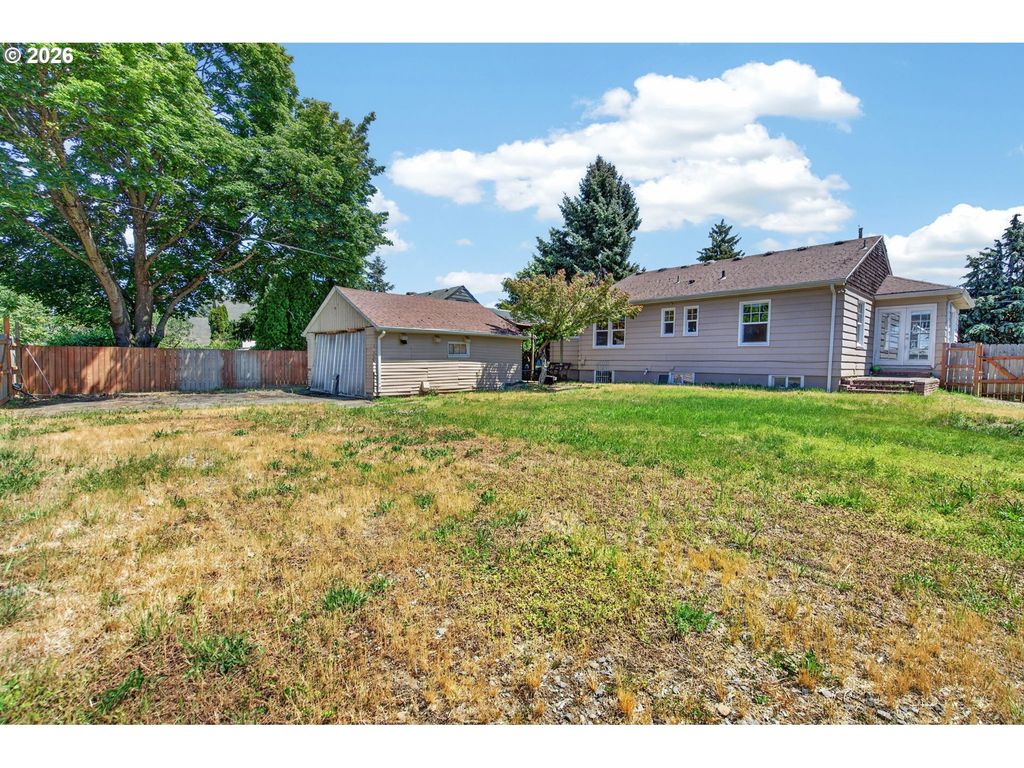 6907 N MARYLAND Ave, Portland, OR 97217