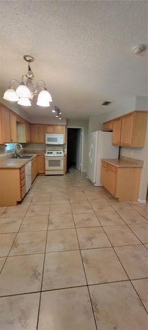 2220 NW 14TH AVENUE, Gainesville, FL 32605