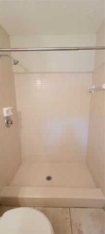 2220 NW 14TH AVENUE, Gainesville, FL 32605