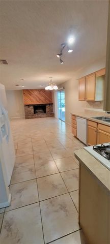 2220 NW 14TH AVENUE, Gainesville, FL 32605