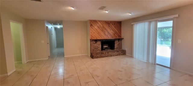 2220 NW 14TH AVENUE, Gainesville, FL 32605